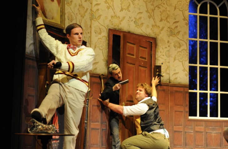 scene from The Play That Goes Wrong
