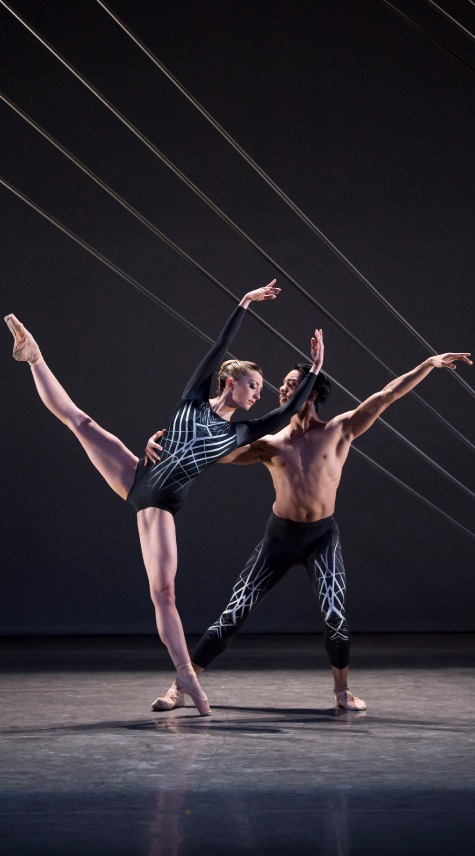 picture of Ruth Brill and Jonathan Caguioa dancing in Quatrain